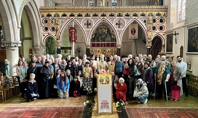 Archbishop Nikitas visits Bath